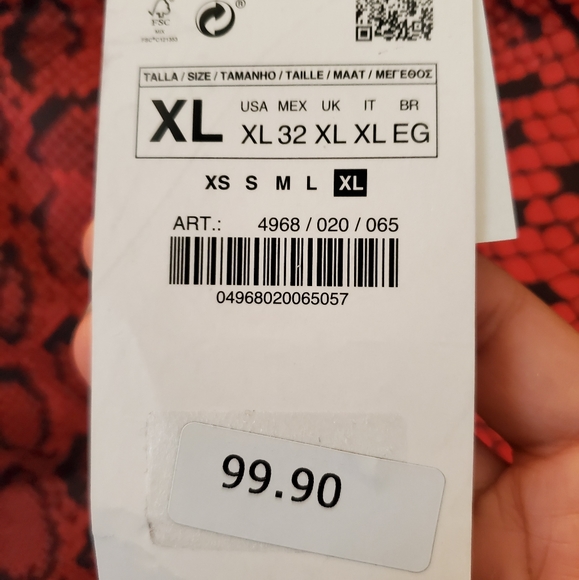 Zara Puffer Jacket - Picture 4 of 4